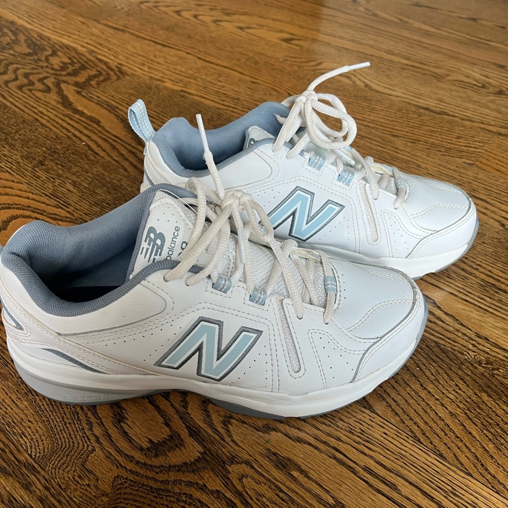 New Balance 608 women’s 7.5 White and baby blue sneakers very good condition
